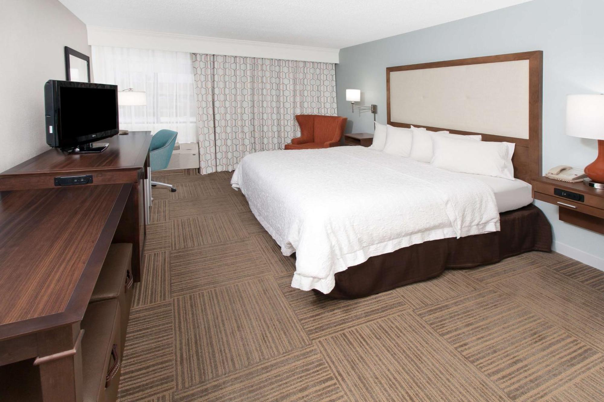 Hotel Hampton 3*